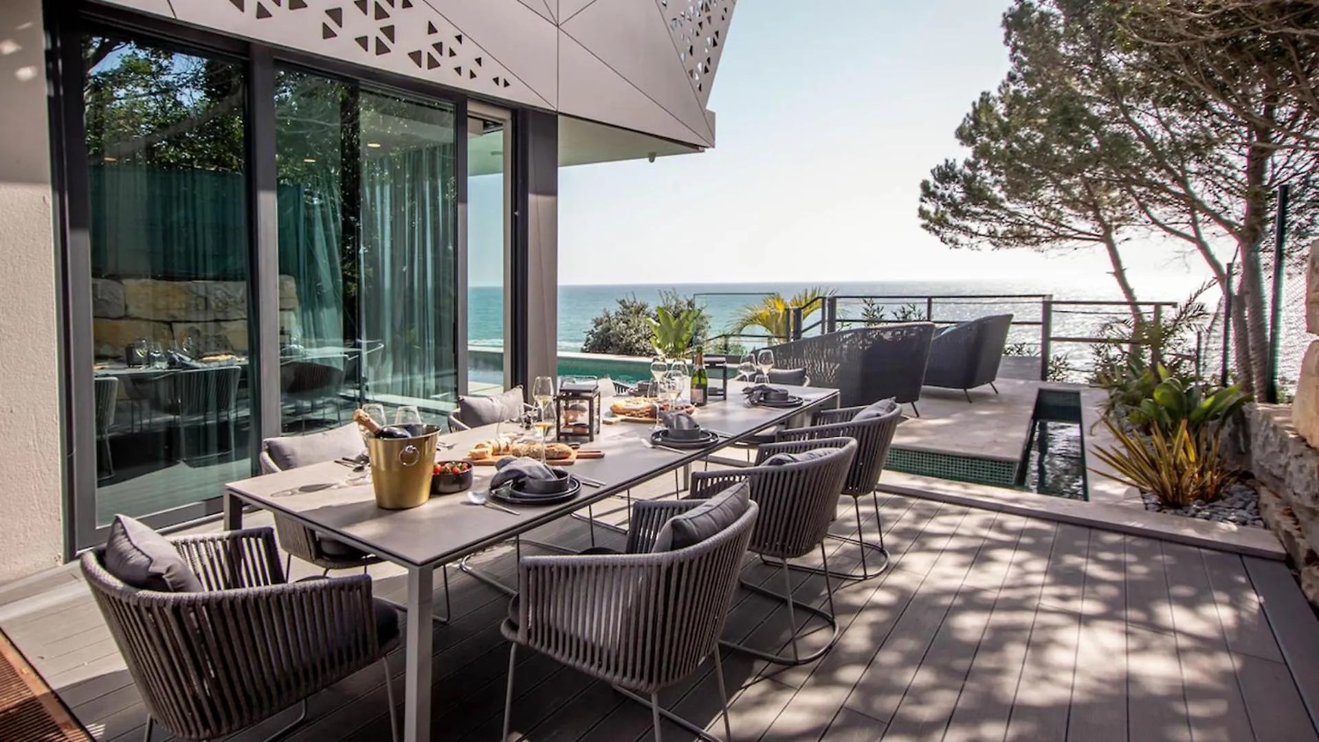Algarve Villa For Contemporary Design & Sea Views Albufeira