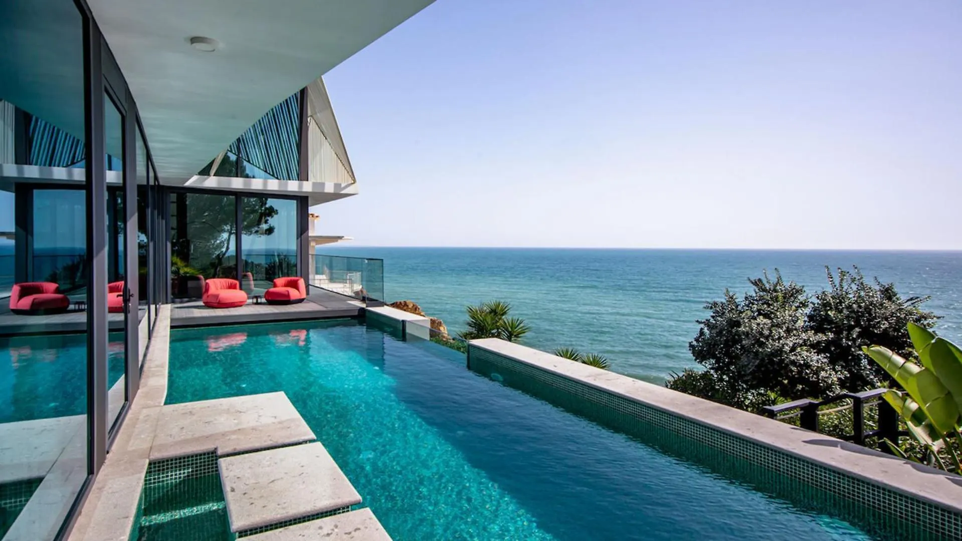 Algarve Villa For Contemporary Design & Sea Views Albufeira